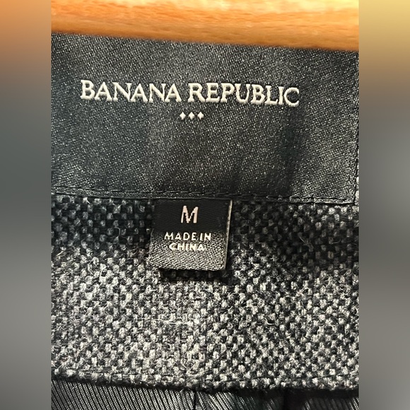 Banana Republic Men's Charcoal And Wool Blemd Top Coat
Trench Coat
Size Medium - Picture 3 of 6